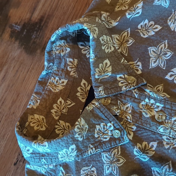 Catalina Short Sleeved Shirt. Sz XL. - Picture 9 of 11